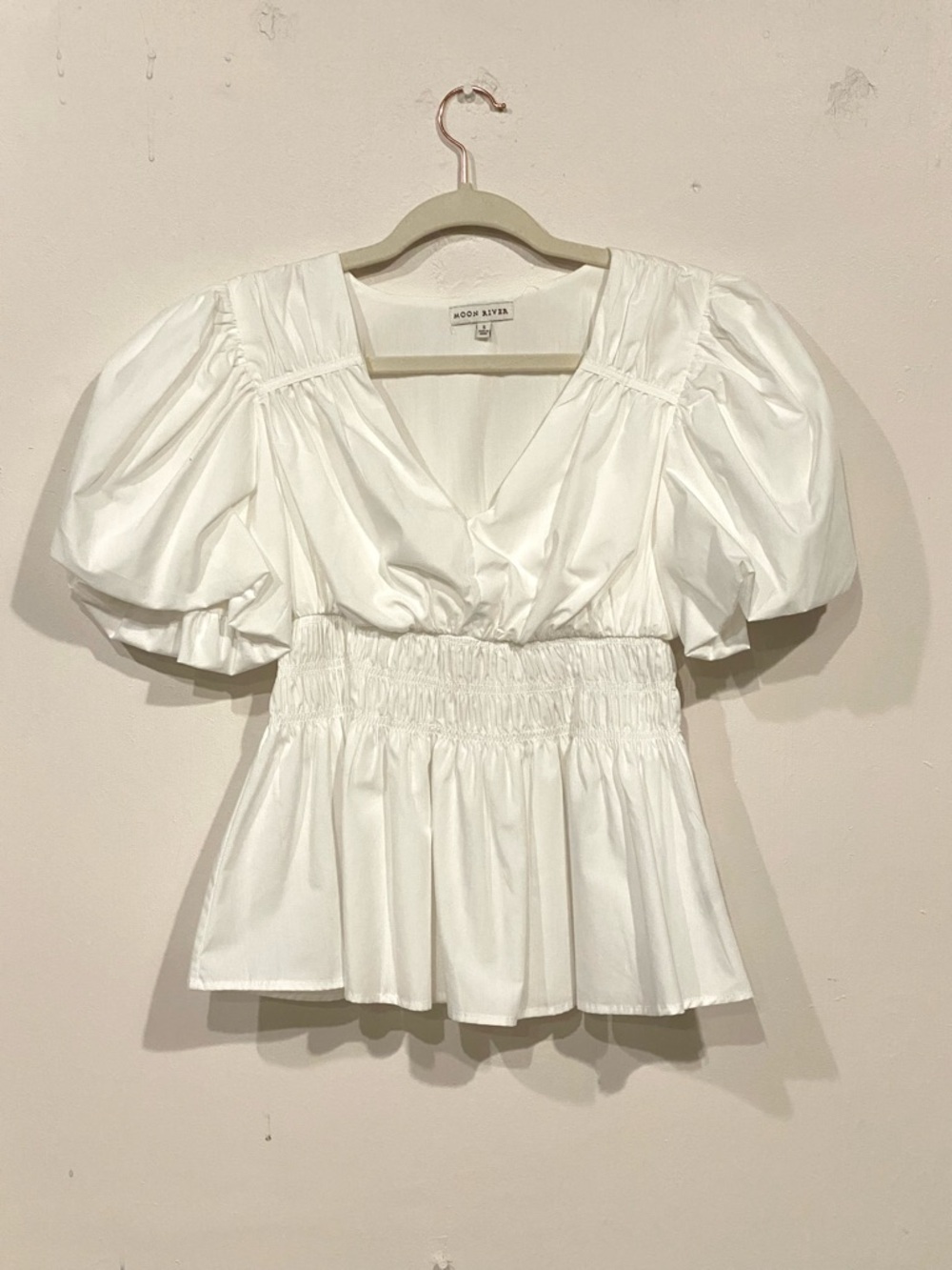 Moon River White Puff-Sleeve Smocked Peplum Top
